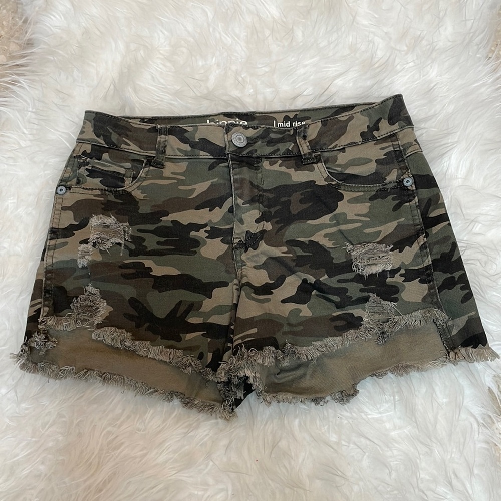 Hippie laundry stretch denim camouflage shorts size 27 worn once